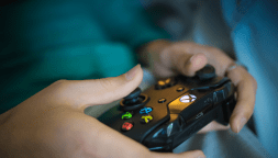 Giocare con i videogiochi può essere utile in caso di dislessia?