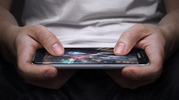 Videogiochi smartphone dipendenza da videogiochi