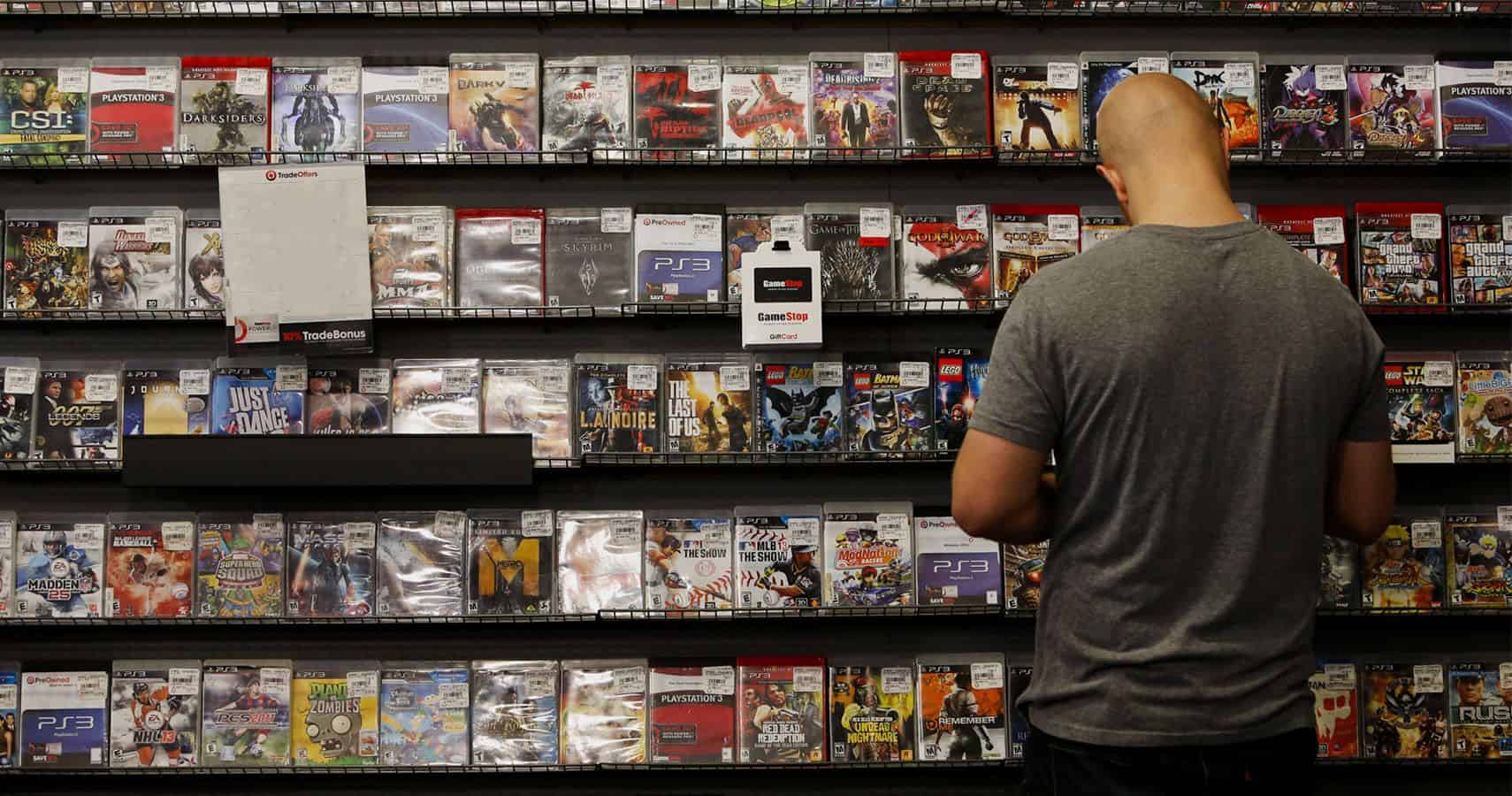 Gamestop negozio stand videogiochi